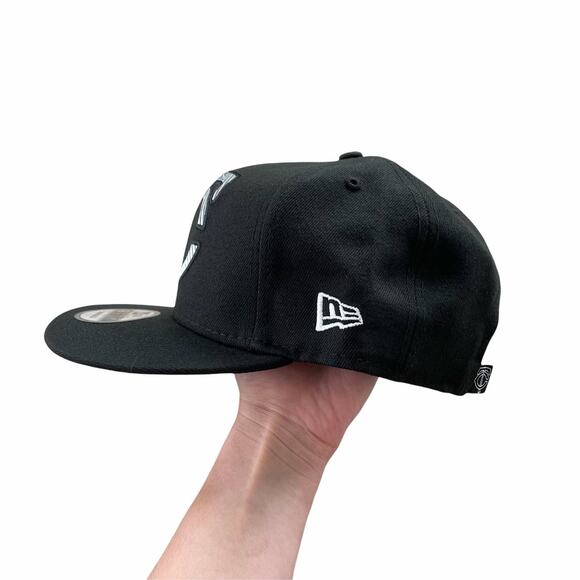 Minnesota Twins New Era Silver Pop Snapback Hat - Picture 2 of 4